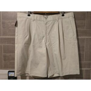 R & R Casuals Mens Shorts Size 40 White NEW NWT 100% Cotton Golf‎